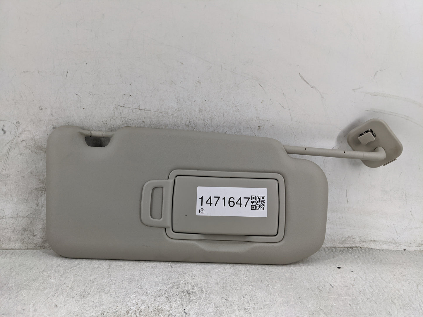 2020-2022 Nissan Sentra Sun Visor Shade Replacement Passenger Right Mirror Fits Fits 2020 2021 2022 OEM Used Auto Parts - Oe