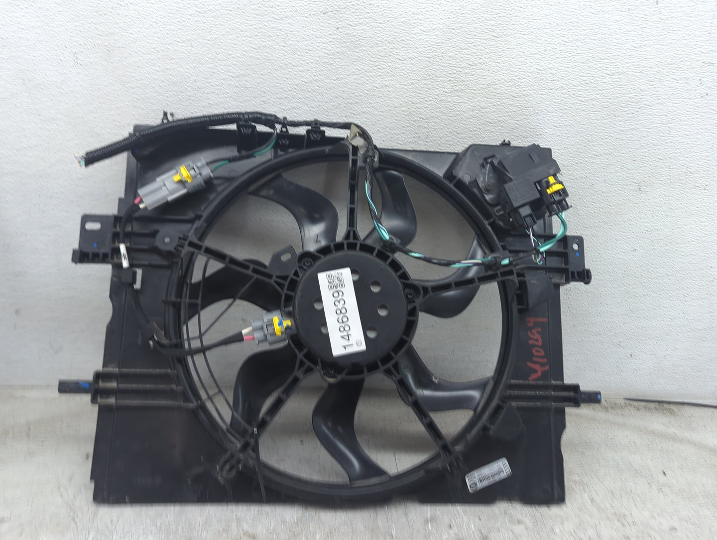 2020-2022 Nissan Sentra Electric Radiator Cooling Fan Motor Assembly P/N:FMS 878757 21481-4L900 Fits Fits 2020 2021 2022 OEM