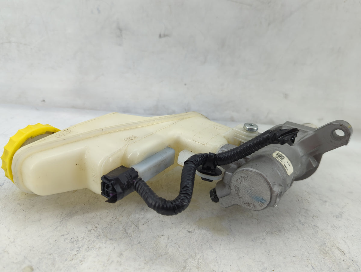 2022-2022 Nissan Sentra Brake Master Cylinder 1498763 - Oemusedautoparts1.com