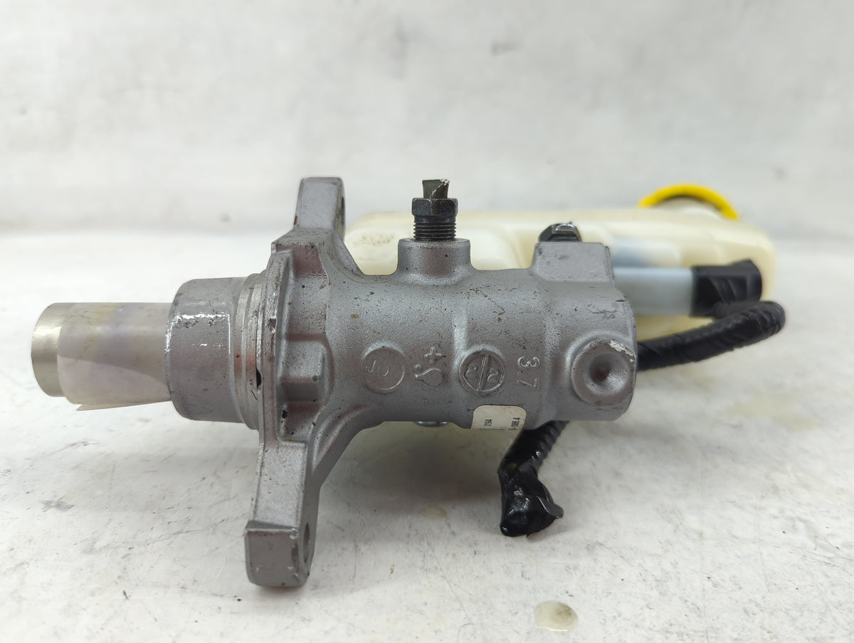 2022-2022 Nissan Sentra Brake Master Cylinder 1498763 - Oemusedautoparts1.com