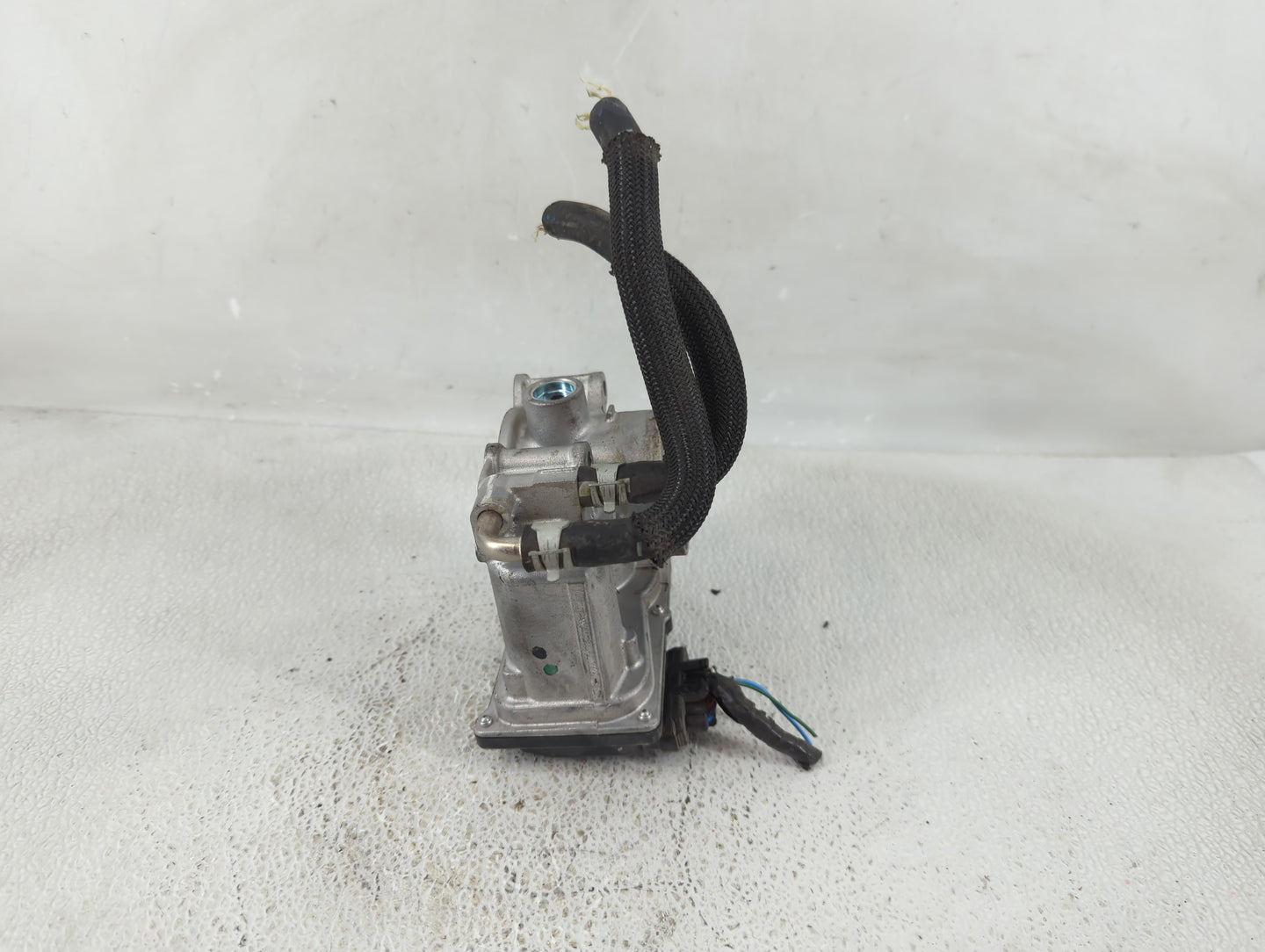 2025 Nissan Versa Throttle Body Fits OEM Used Auto Parts - Oemusedautoparts1.com