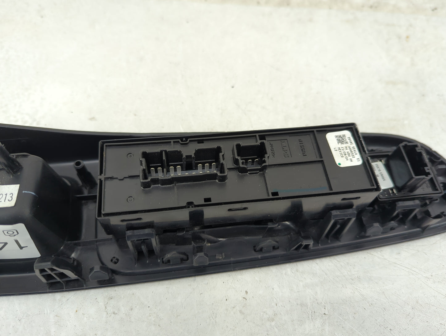 2025 Nissan Versa Master Power Window Switch Replacement Driver Side Left P/N:25401 5EA1A Fits OEM Used Auto Parts - Oemused