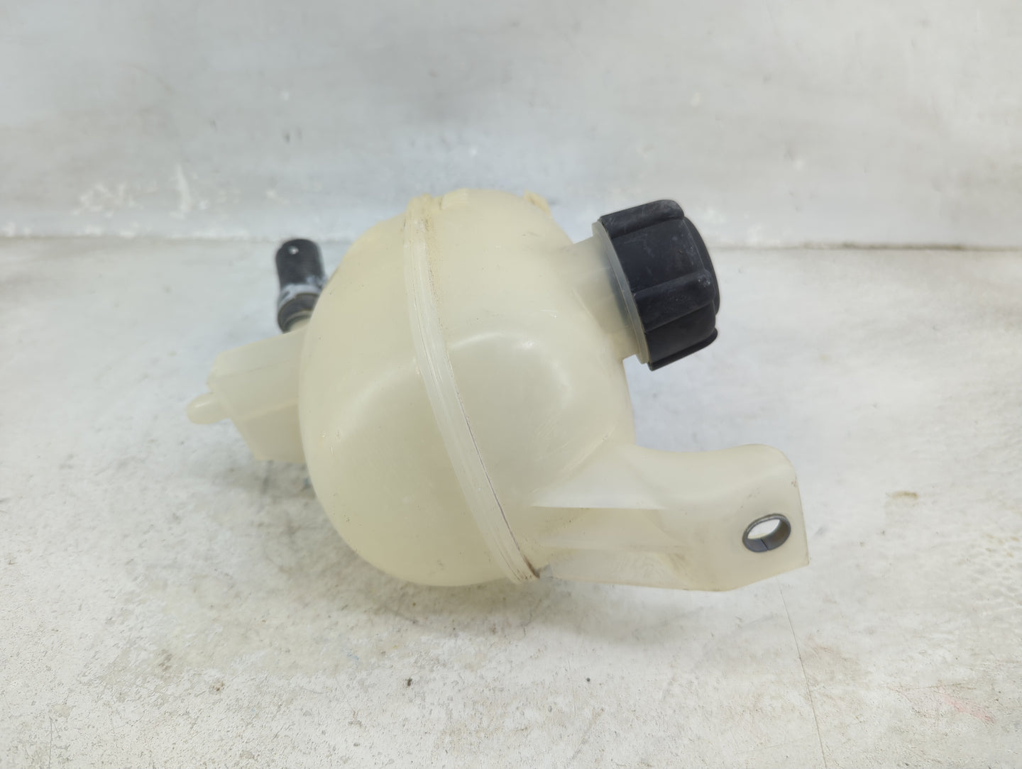 2025 Nissan Versa Radiator Coolant Overflow Expansion Tank Bottle - Oemusedautoparts1.com