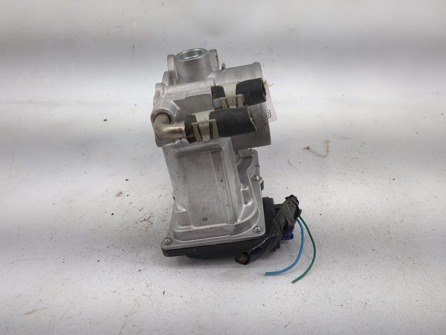 2020-2022 Nissan Versa Throttle Body P/N:RA60 5B13, B0292, HR16-283895, 9480758 Fits Fits 2018 2019 2020 2021 2022 OEM Used 