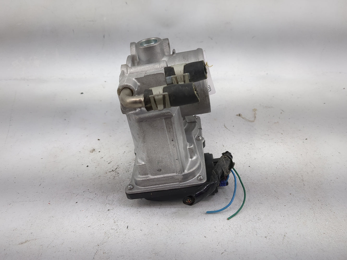2020-2022 Nissan Versa Throttle Body P/N:RA60 5B13, B0292, HR16-283895, 9480758 Fits Fits 2018 2019 2020 2021 2022 OEM Used 