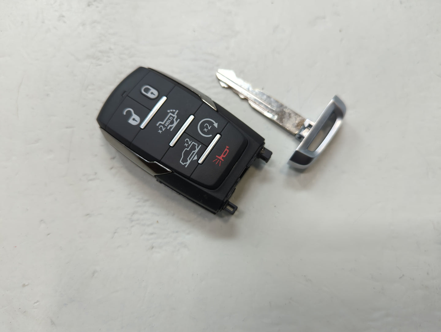 Ram 1500 Keyless Entry Remote Fob OHT4882056 68523822 | 68523822 AA 6 buttons - Oemusedautoparts1.com