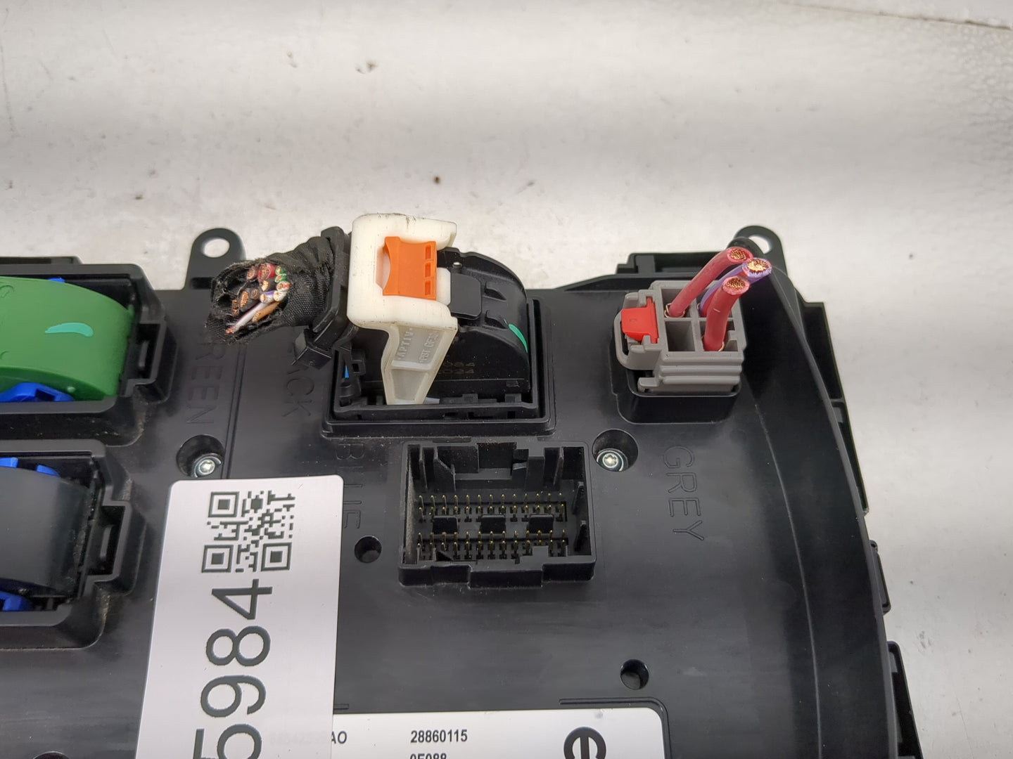 2025 Ram 1500 Fusebox Fuse Box Panel Relay Module P/N:68542599AO P68542599AO-T00AE0935M0810, 28860115 Fits OEM Used Auto Par