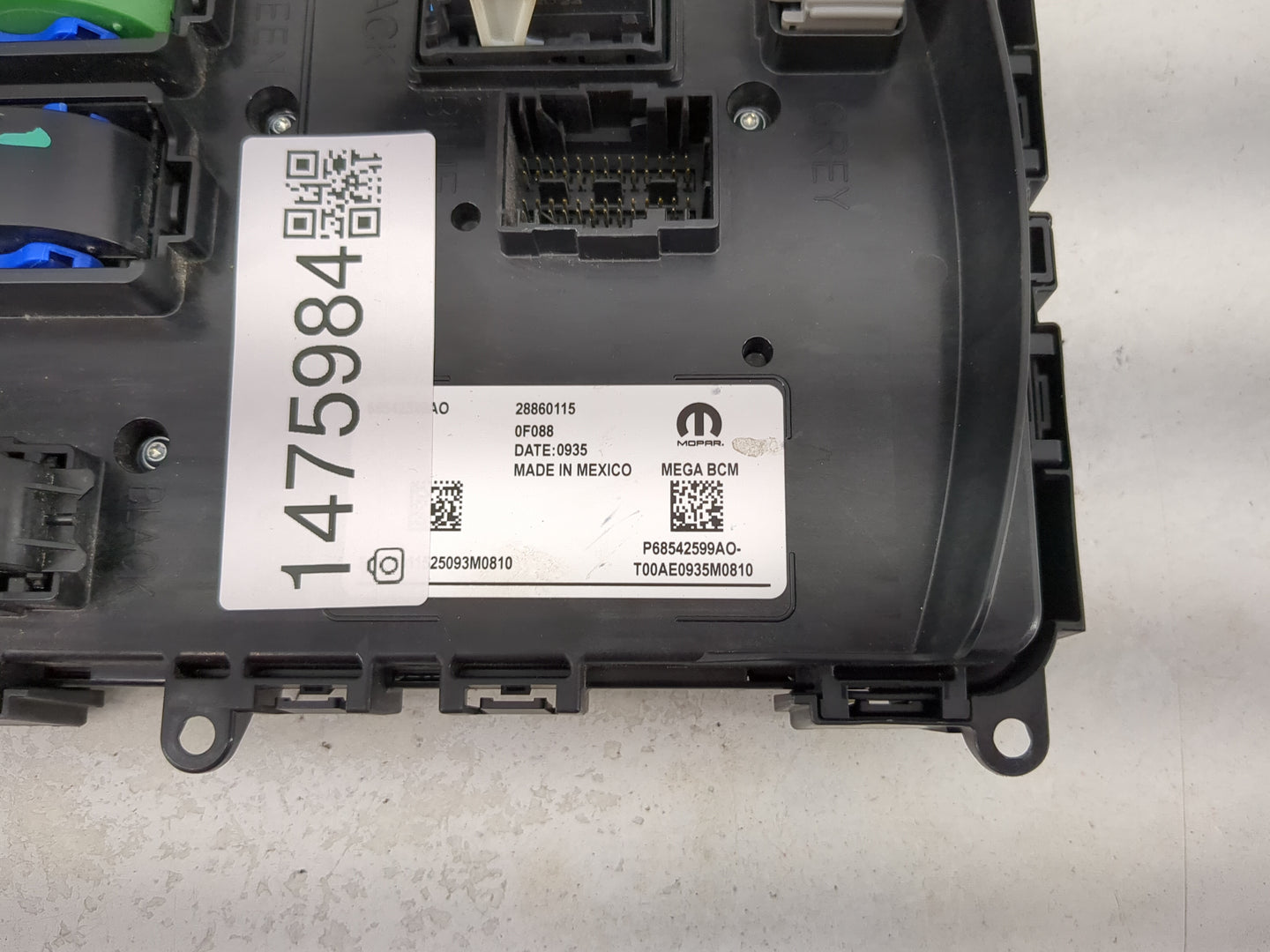 2025 Ram 1500 Fusebox Fuse Box Panel Relay Module P/N:68542599AO P68542599AO-T00AE0935M0810, 28860115 Fits OEM Used Auto Par