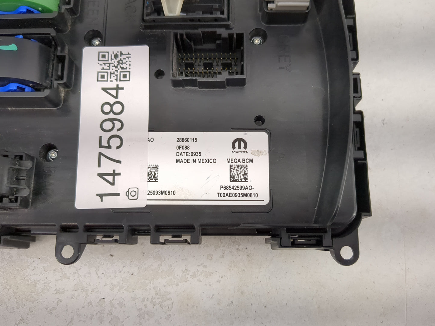 2025 Ram 1500 Fusebox Fuse Box Panel Relay Module P/N:68542599AO P68542599AO-T00AE0935M0810, 28860115 Fits OEM Used Auto Par