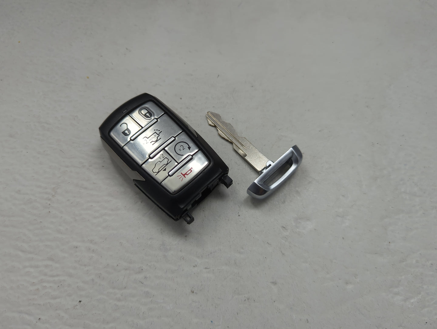Ram 1500 Keyless Entry Remote Fob OHT-4882056 68548587AA 6 buttons - Oemusedautoparts1.com