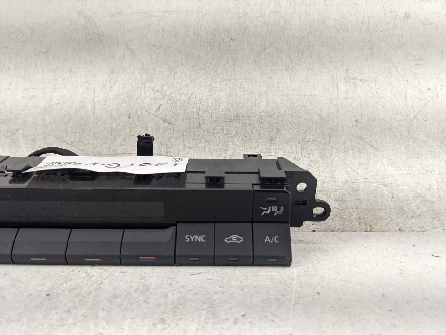 2025 Toyota Camry Climate Control Module Temperature AC/Heater Replacement Fits OEM Used Auto Parts - Oemusedautoparts1.com