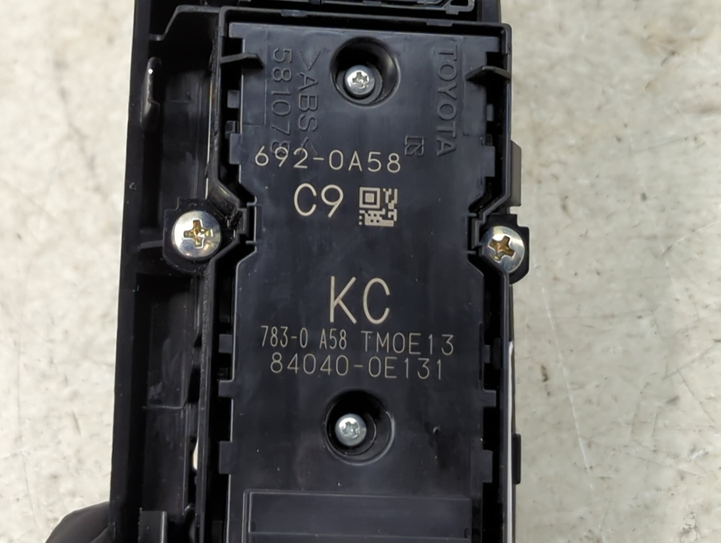 2018-2022 Toyota Camry Master Power Window Switch Replacement Driver Side Left P/N:692-0A58 84040-0E131 Fits OEM Used Auto P