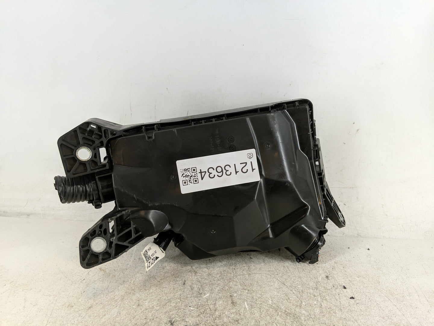 2025 Toyota Corolla Fusebox Fuse Box Panel Relay Module P/N:JX 1024 0143 82121 Fits OEM Used Auto Parts - Oemusedautoparts1.
