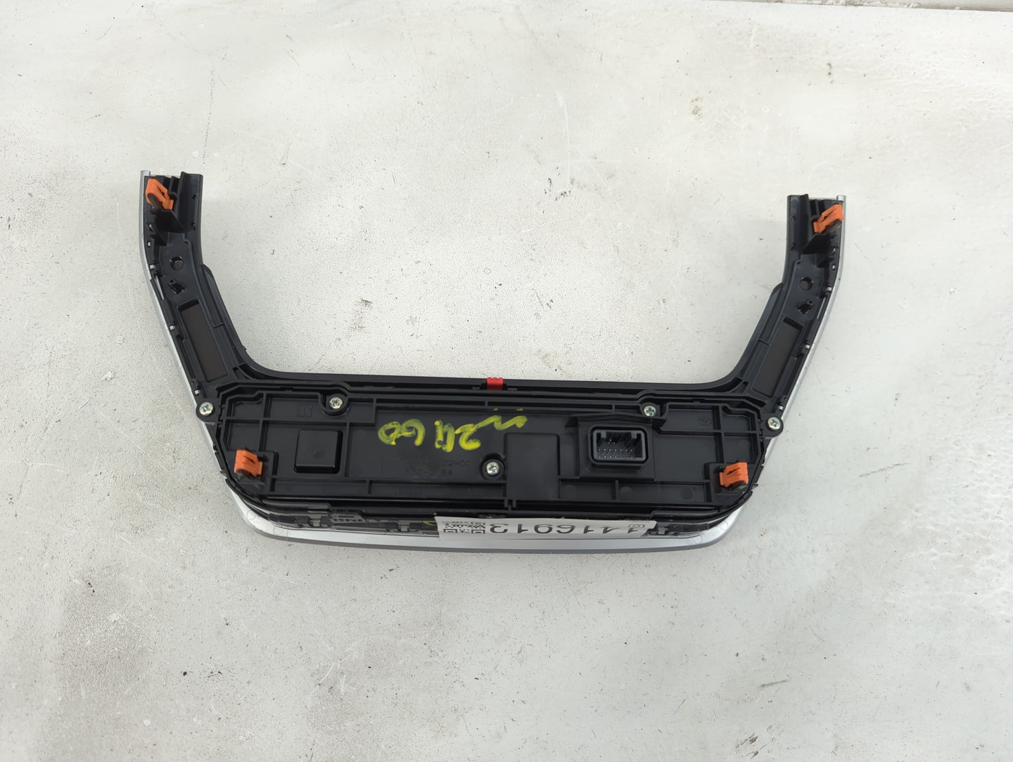 2025 Toyota Corolla Climate Control Module Temperature AC/Heater Replacement P/N:55900-02M00 Fits OEM Used Auto Parts - Oemu