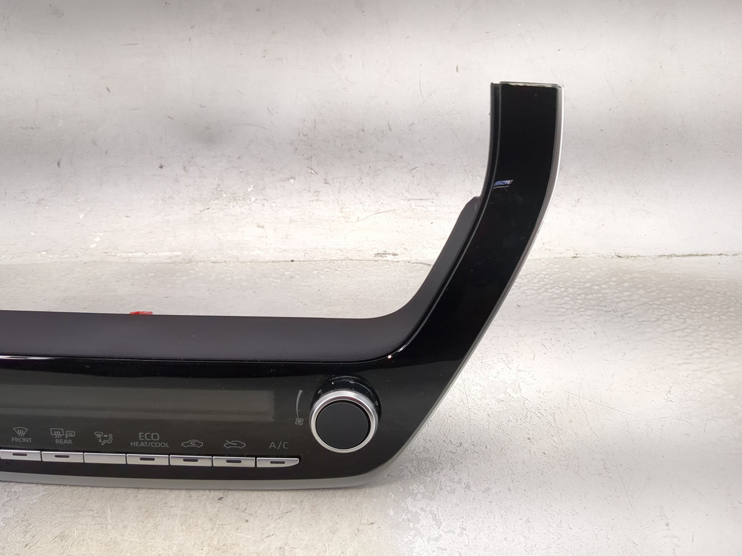 2025 Toyota Corolla Climate Control Module Temperature AC/Heater Replacement P/N:5590012L71 A75R418 Fits OEM Used Auto Parts