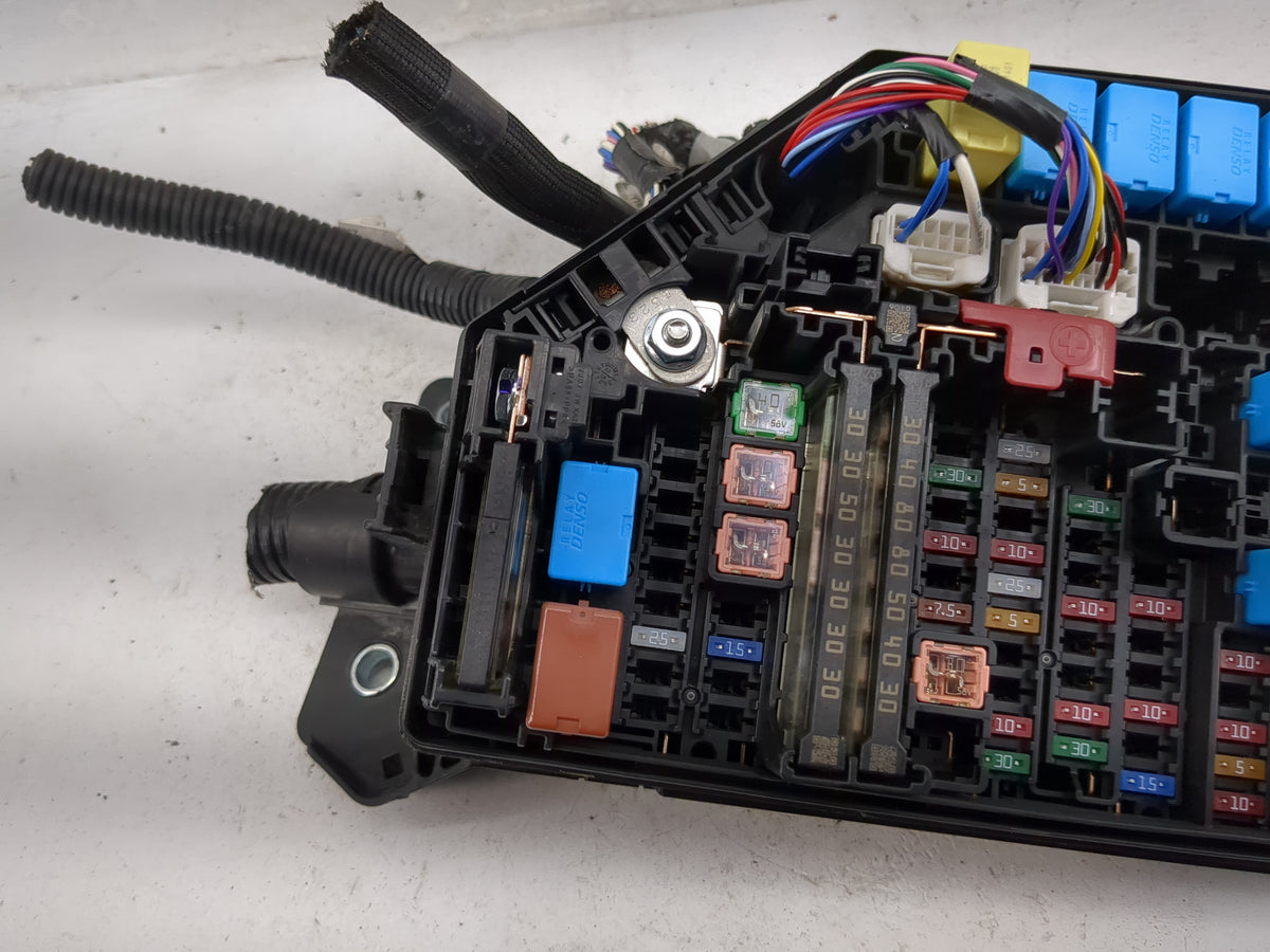 2020-2022 Toyota Corolla Fusebox Fuse Box Panel Relay Module P/N:82662-12F70 Fits Fits 2020 2021 2022 OEM Used Auto Parts - 