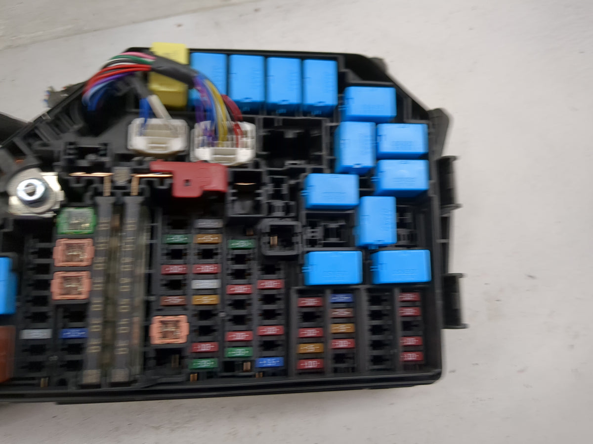2020-2022 Toyota Corolla Fusebox Fuse Box Panel Relay Module P/N:82662-12F70 Fits Fits 2020 2021 2022 OEM Used Auto Parts - 