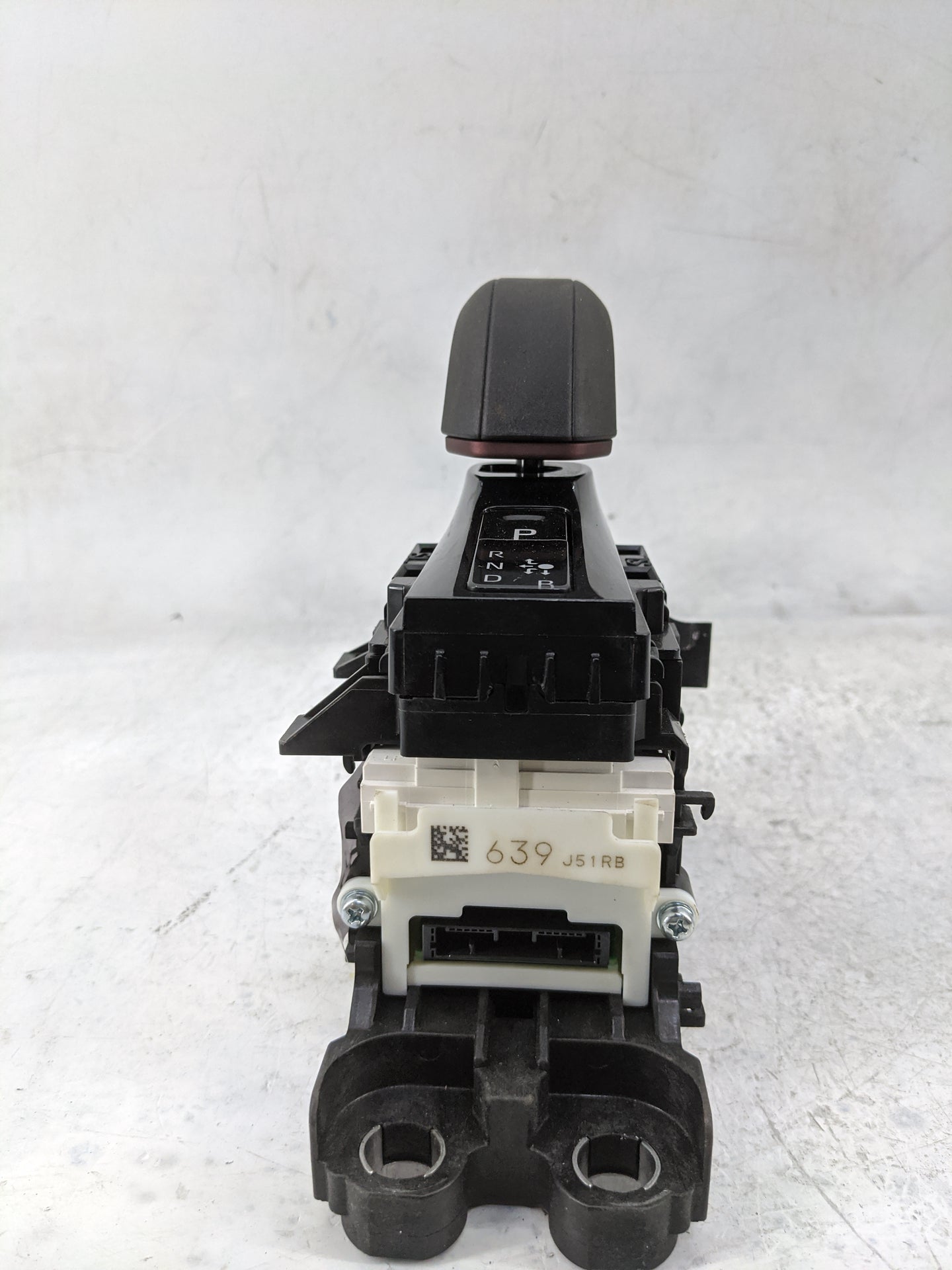 2025 Toyota Prius Floor Console Assembly Shifter - Oemusedautoparts1.com