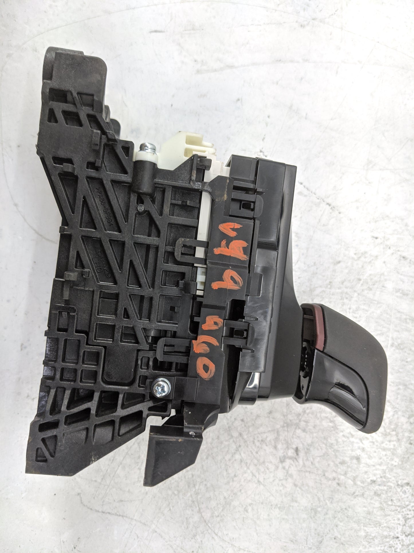 2025 Toyota Prius Floor Console Assembly Shifter - Oemusedautoparts1.com