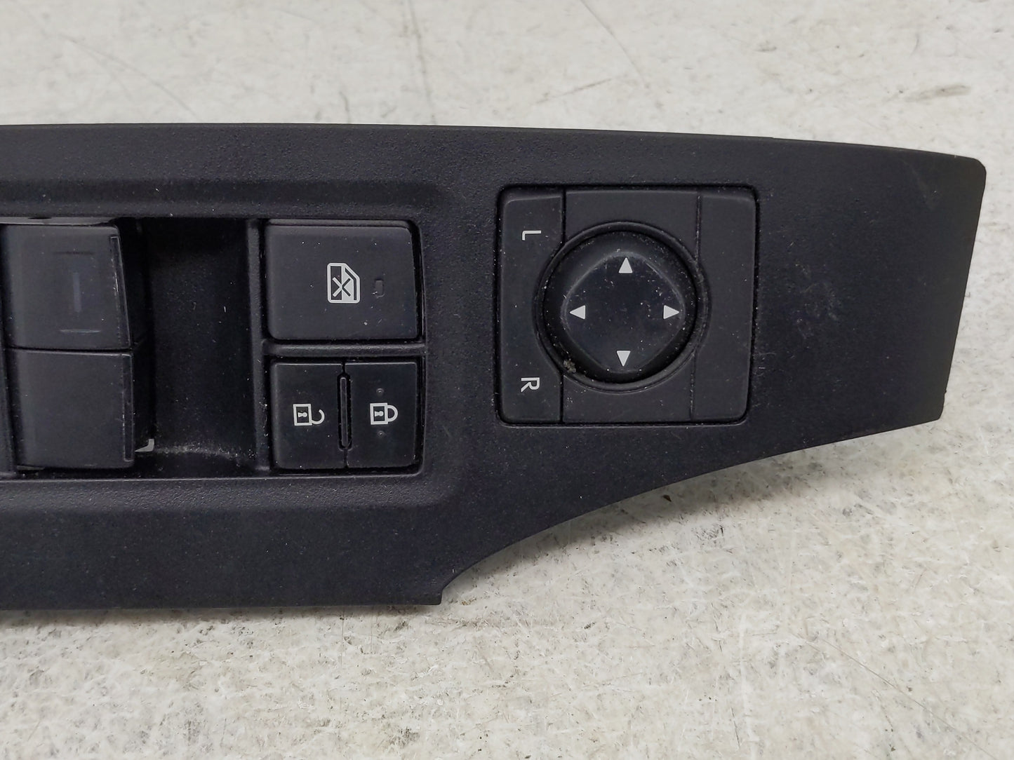 2025 Toyota Rav4 Master Power Window Switch Replacement Driver Side Left P/N:74232-0R110 Fits OEM Used Auto Parts - Oemuseda