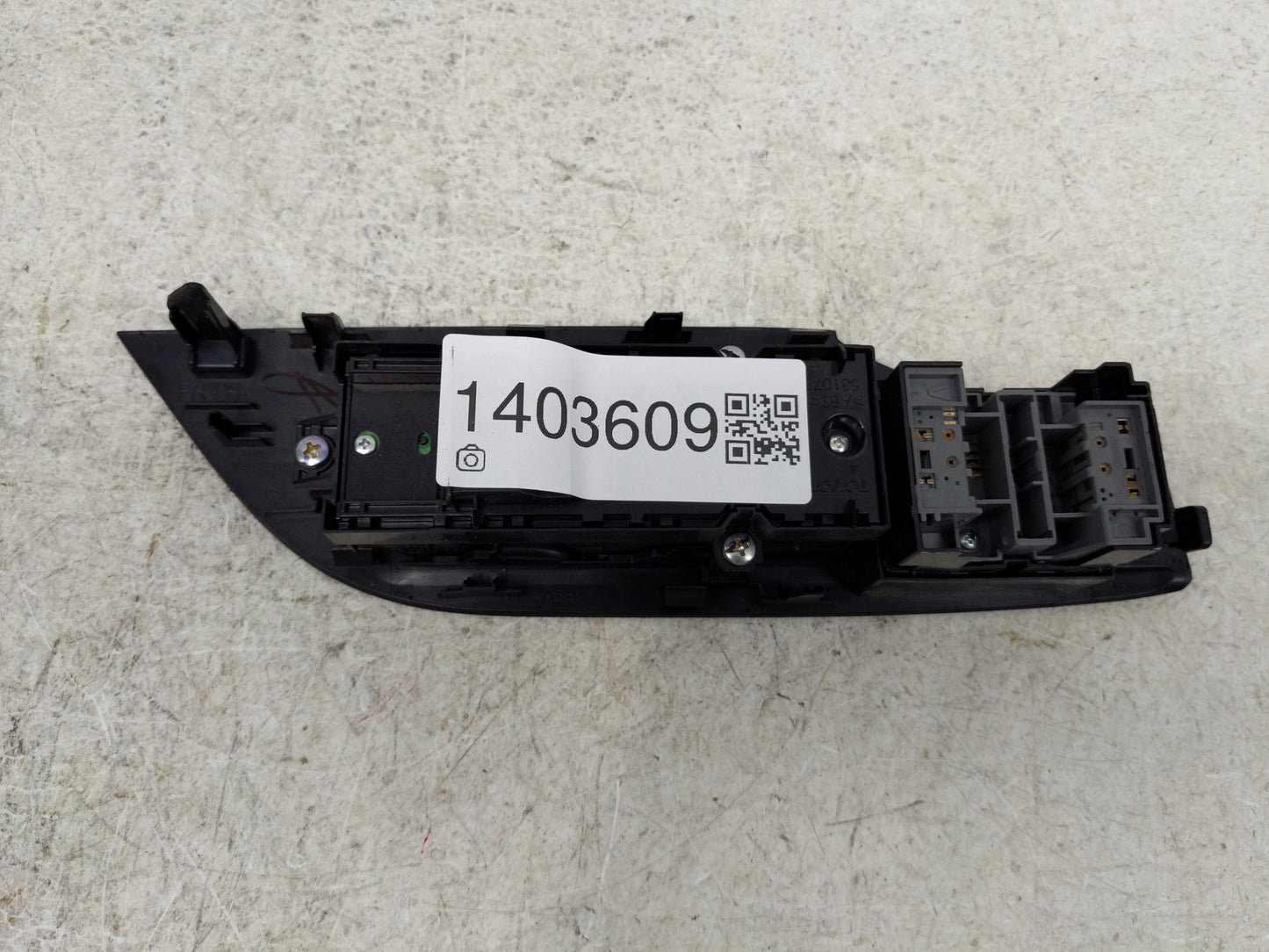 2025 Toyota Rav4 Master Power Window Switch Replacement Driver Side Left P/N:74232-0R110 Fits OEM Used Auto Parts - Oemuseda