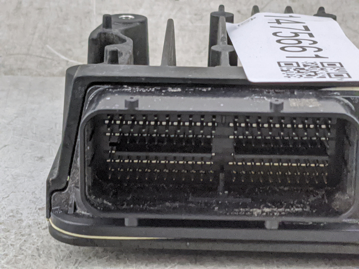 2025 Toyota Rav4 PCM Engine Control Computer ECU ECM PCU OEM P/N:89661-0RM90 283100-4700 Fits OEM Used Auto Parts - Oemuseda