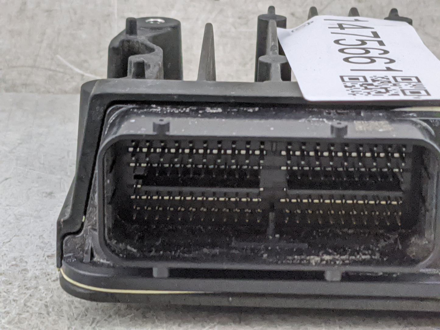 2025 Toyota Rav4 PCM Engine Control Computer ECU ECM PCU OEM P/N:89661-0RM90 283100-4700 Fits OEM Used Auto Parts - Oemuseda