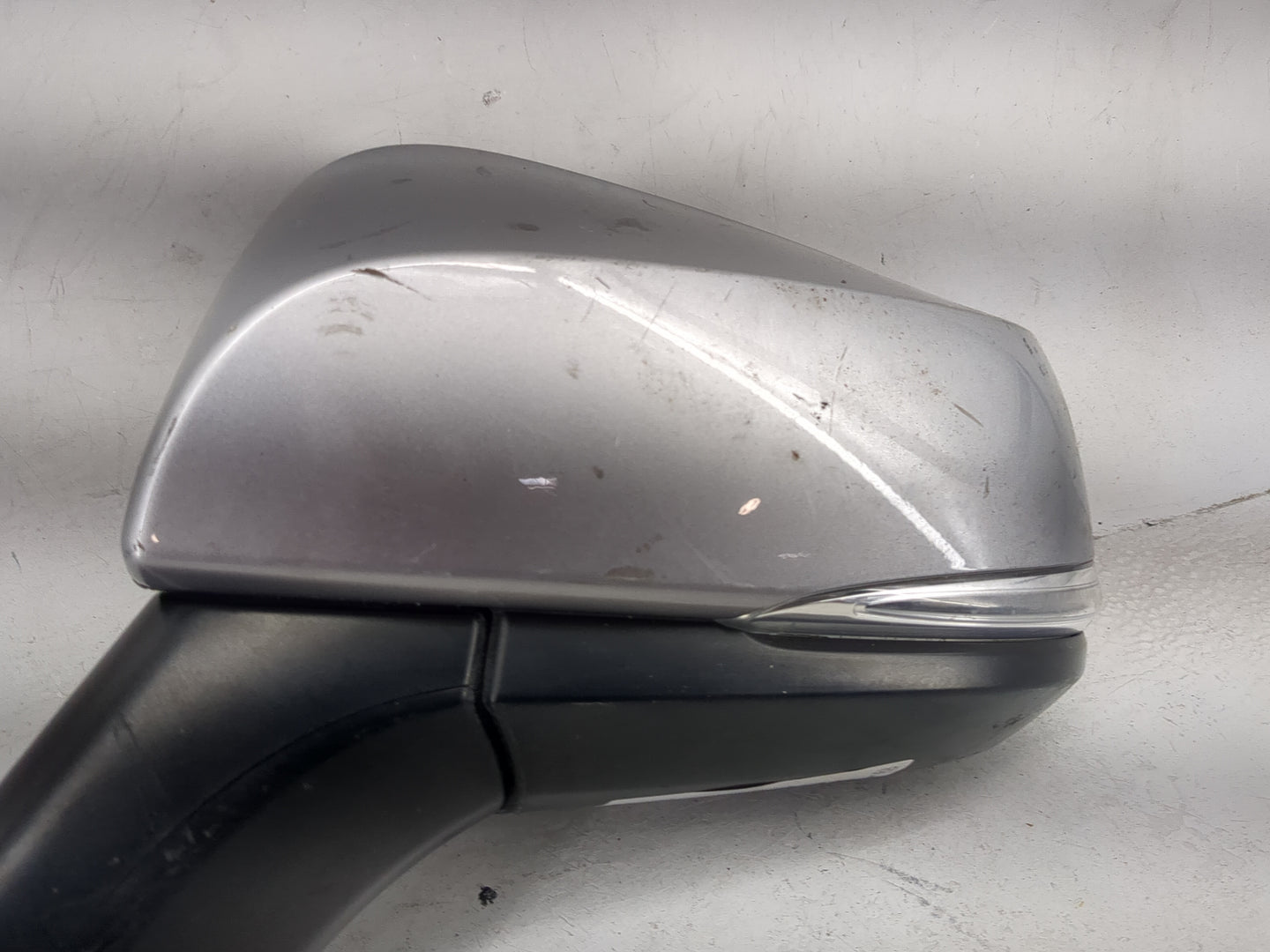 2019-2022 Toyota Rav4 Driver Side View Mirror - Left Door Mirror OEM Used - Oemusedautoparts1.com