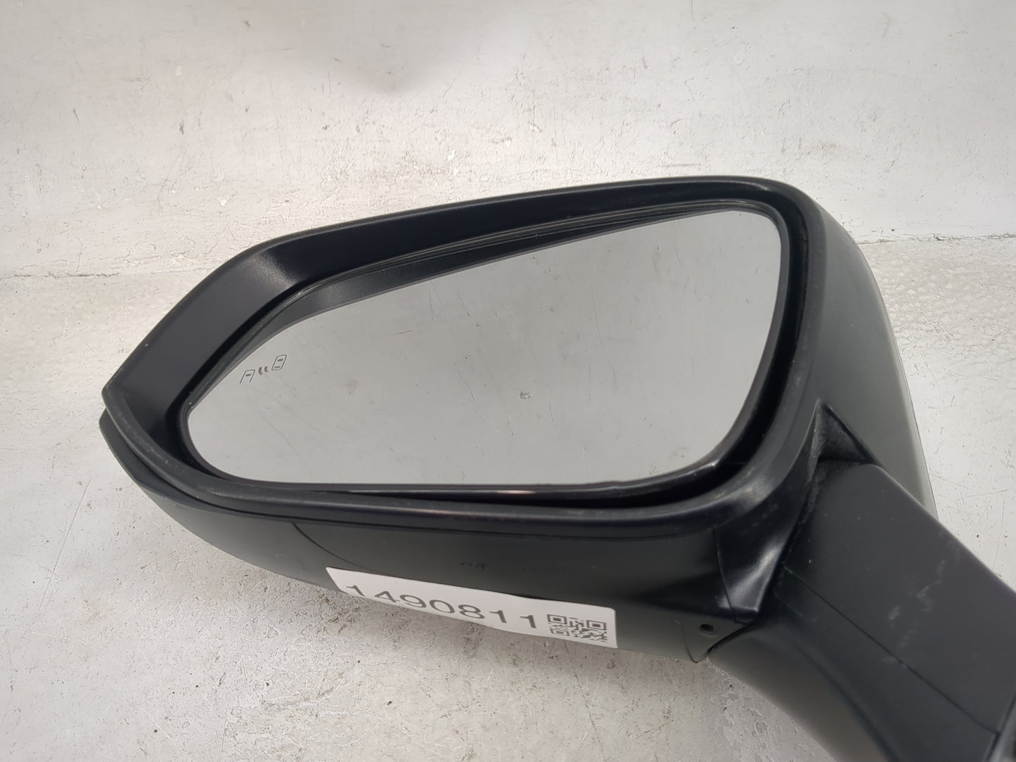 2019-2022 Toyota Rav4 Driver Side View Mirror - Left Door Mirror OEM Used - Oemusedautoparts1.com