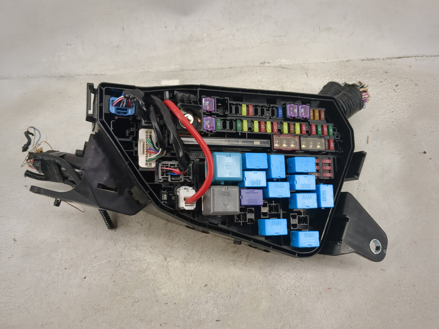 2019-2022 Toyota Rav4 Fusebox Fuse Box Panel Relay Module Fits Fits 2019 2020 2021 2022 OEM Used Auto Parts - Oemusedautopar