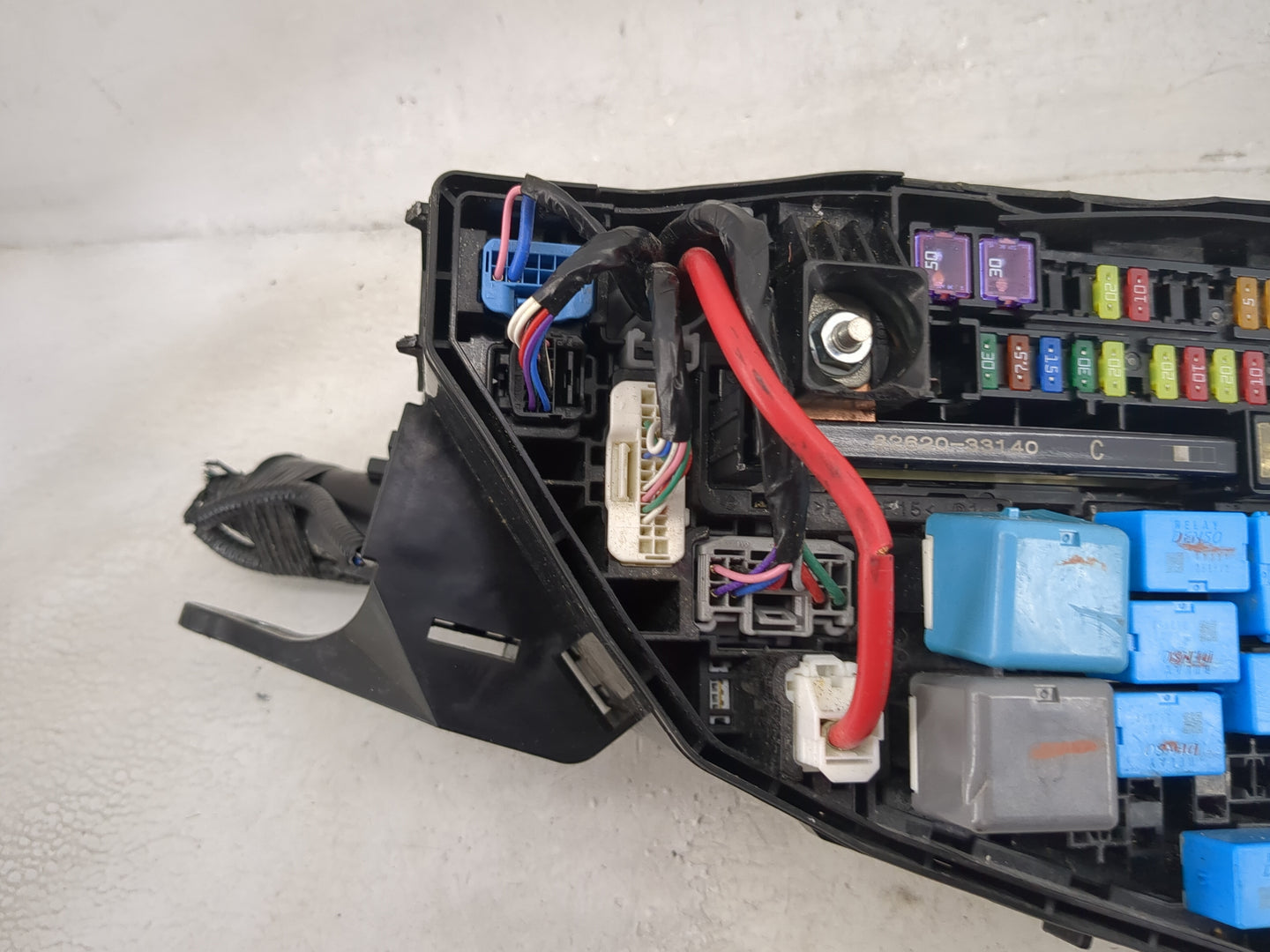 2019-2022 Toyota Rav4 Fusebox Fuse Box Panel Relay Module P/N:82620-33140 Fits Fits 2019 2020 2021 2022 OEM Used Auto Parts 