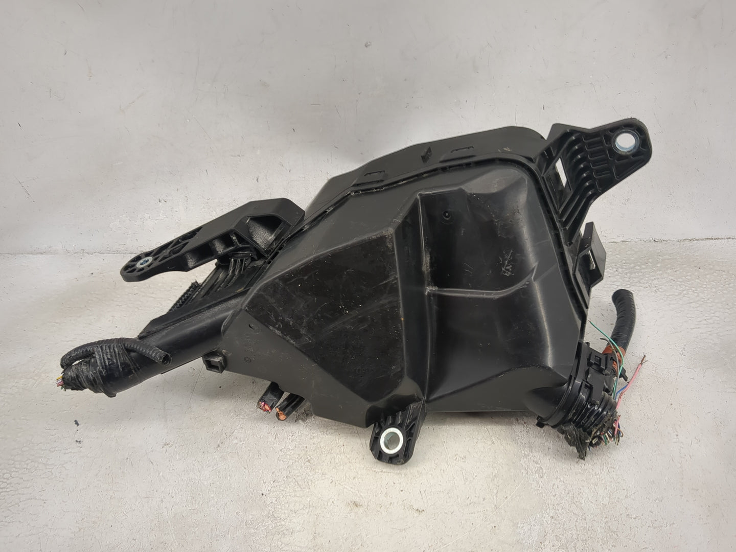 2019-2022 Toyota Rav4 Fusebox Fuse Box Panel Relay Module P/N:82620-33140 Fits Fits 2019 2020 2021 2022 OEM Used Auto Parts 