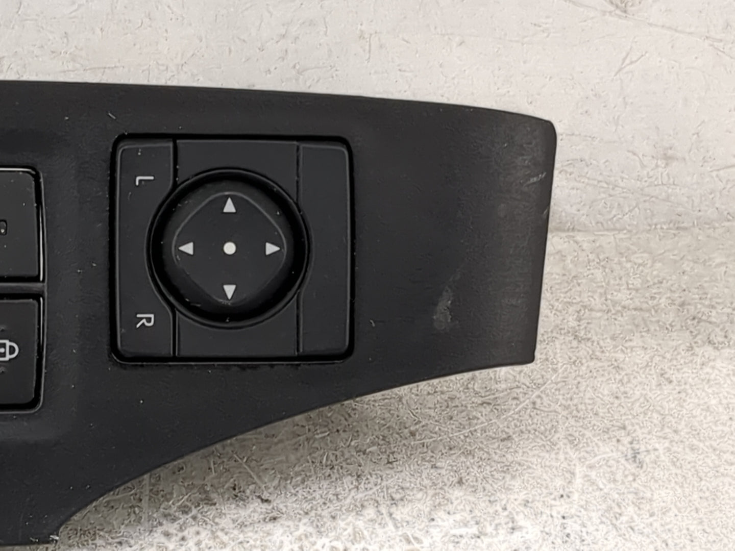 2025 Toyota Rav4 Master Power Window Switch Replacement Driver Side Left P/N:74232-0R110 Fits OEM Used Auto Parts - Oemuseda