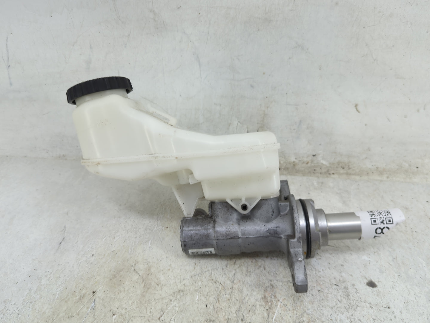 2019-2022 Toyota Rav4 Brake Master Cylinder 1496578 - Oemusedautoparts1.com