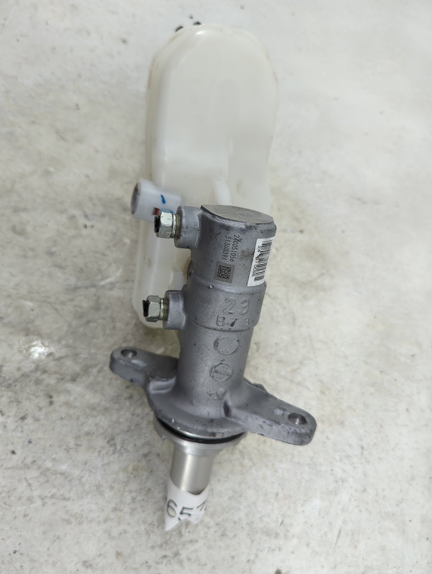2019-2022 Toyota Rav4 Brake Master Cylinder 1496578 - Oemusedautoparts1.com