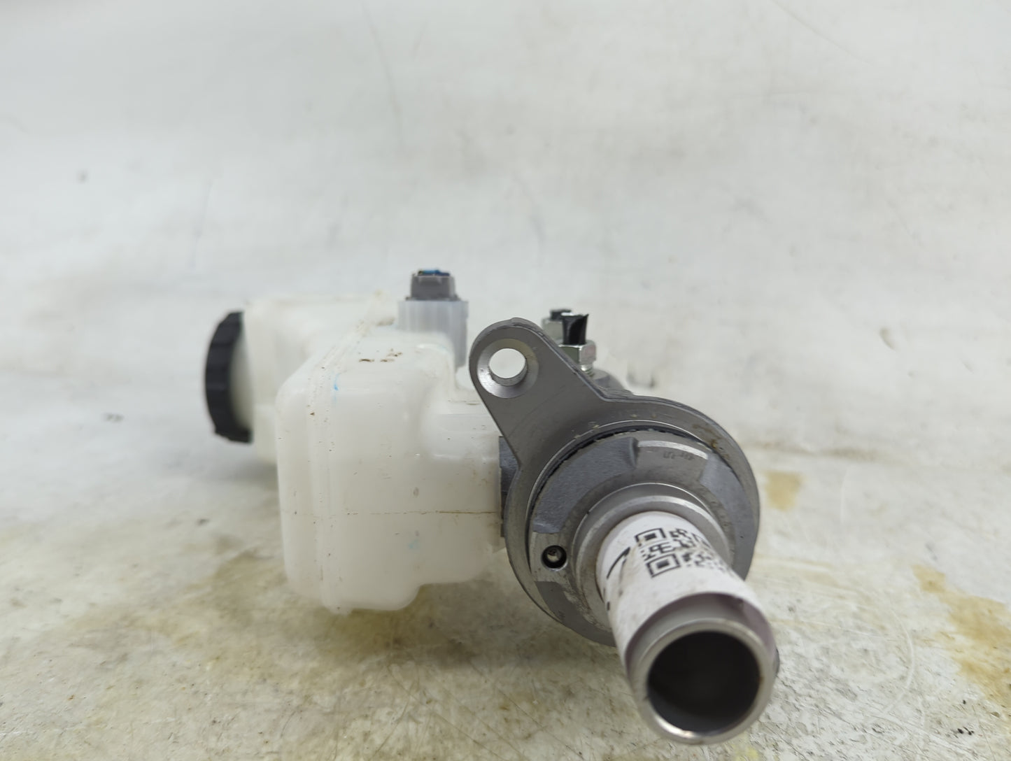 2019-2022 Toyota Rav4 Brake Master Cylinder 1496757 - Oemusedautoparts1.com