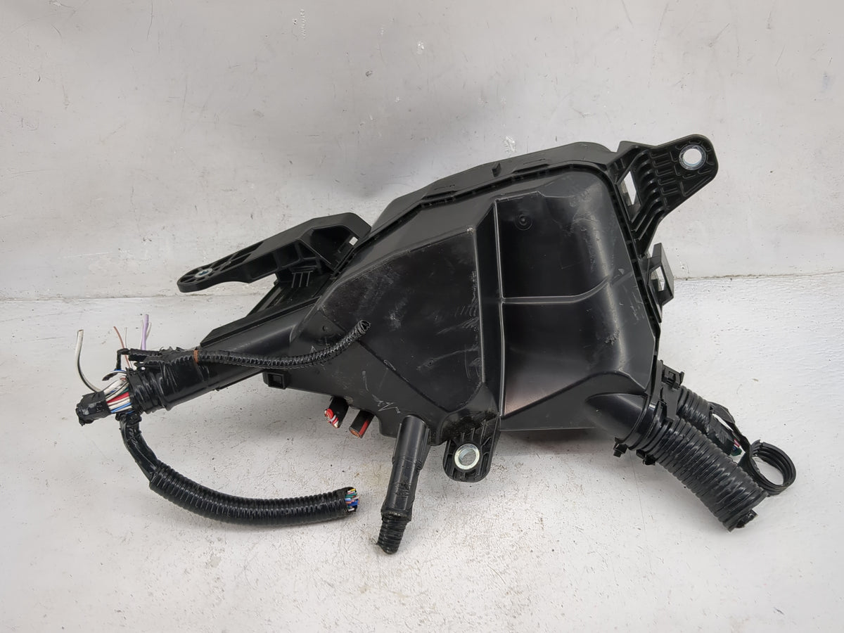 2019-2022 Toyota Rav4 Fusebox Fuse Box Panel Relay Module P/N:82730-33150 Fits Fits 2019 2020 2021 2022 OEM Used Auto Parts 
