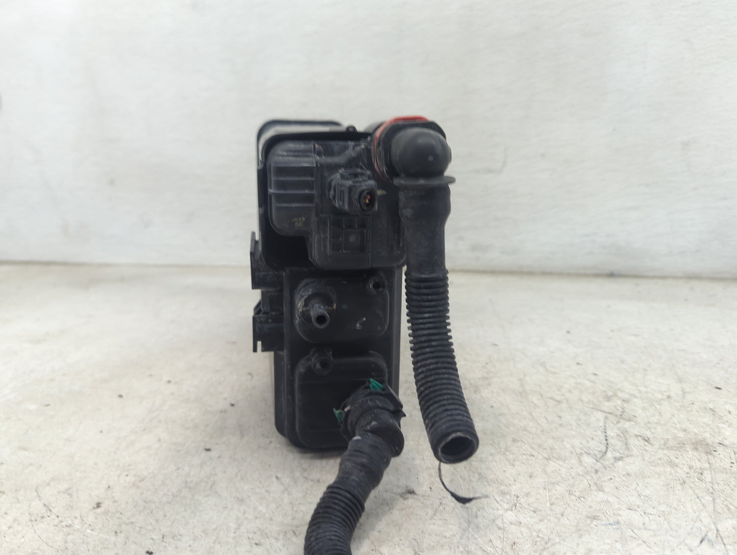 2025 Toyota Sienna Fuel Vapor Charcoal Canister - Oemusedautoparts1.com