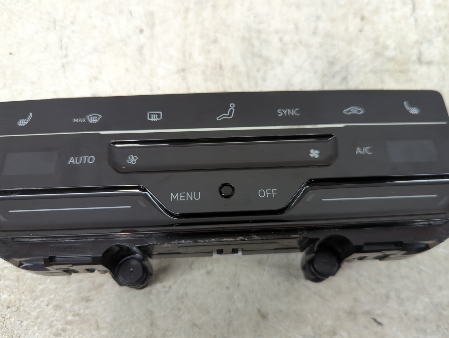 2025 Volkswagen Jetta Climate Control Module Temperature AC/Heater Replacement P/N:2GJ907044K 5HB01723207 Fits OEM Used Auto