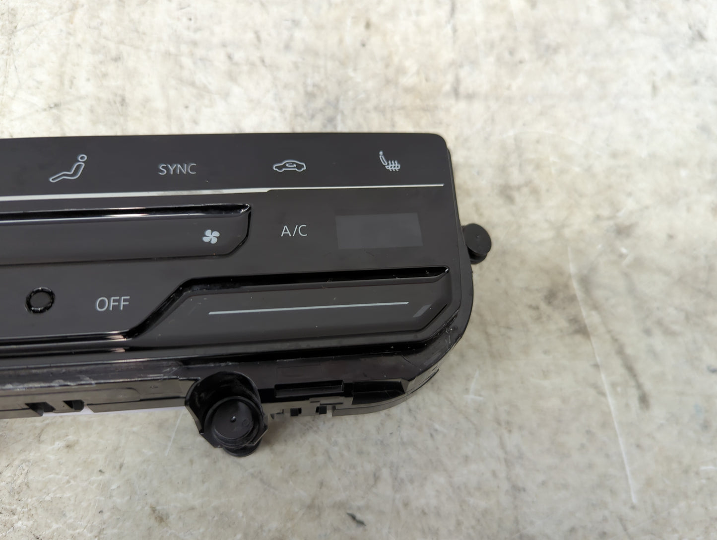 2025 Volkswagen Jetta Climate Control Module Temperature AC/Heater Replacement P/N:2GJ907044K 5HB01723207 Fits OEM Used Auto