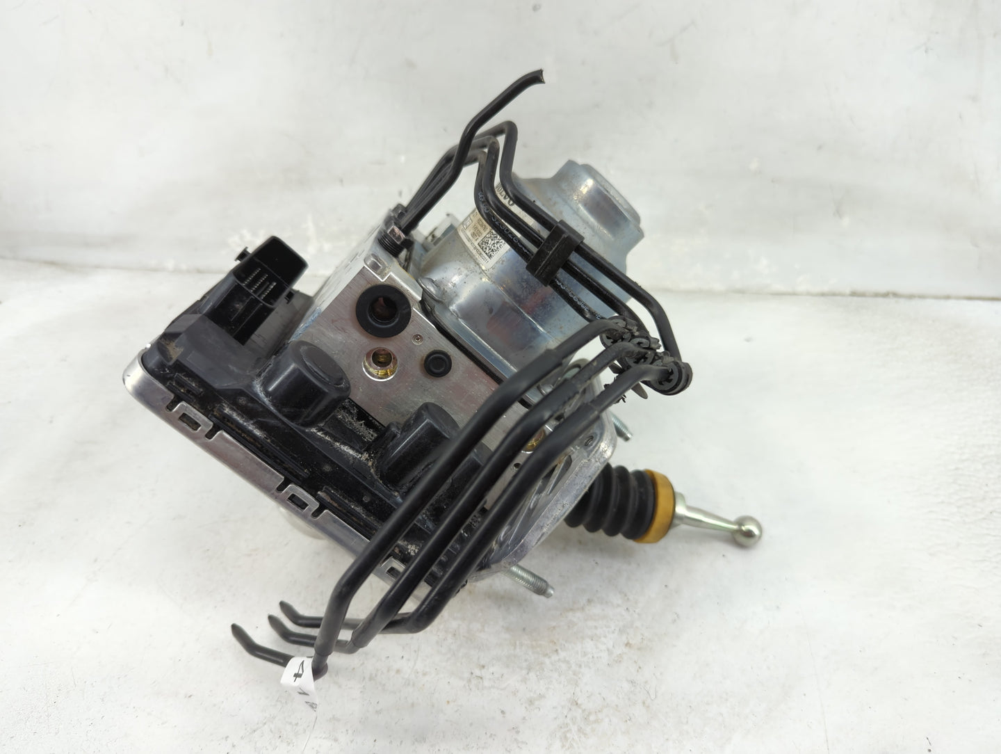 2025 Volvo Xc40 ABS Pump Control Module Replacement P/N:32384760 P32384760 Fits OEM Used Auto Parts - Oemusedautoparts1.com