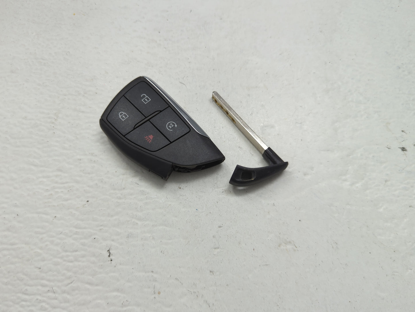 Chevrolet Colorado Keyless Entry Remote Fob YG0G21TB2 13548442 | 13560201 - Oemusedautoparts1.com