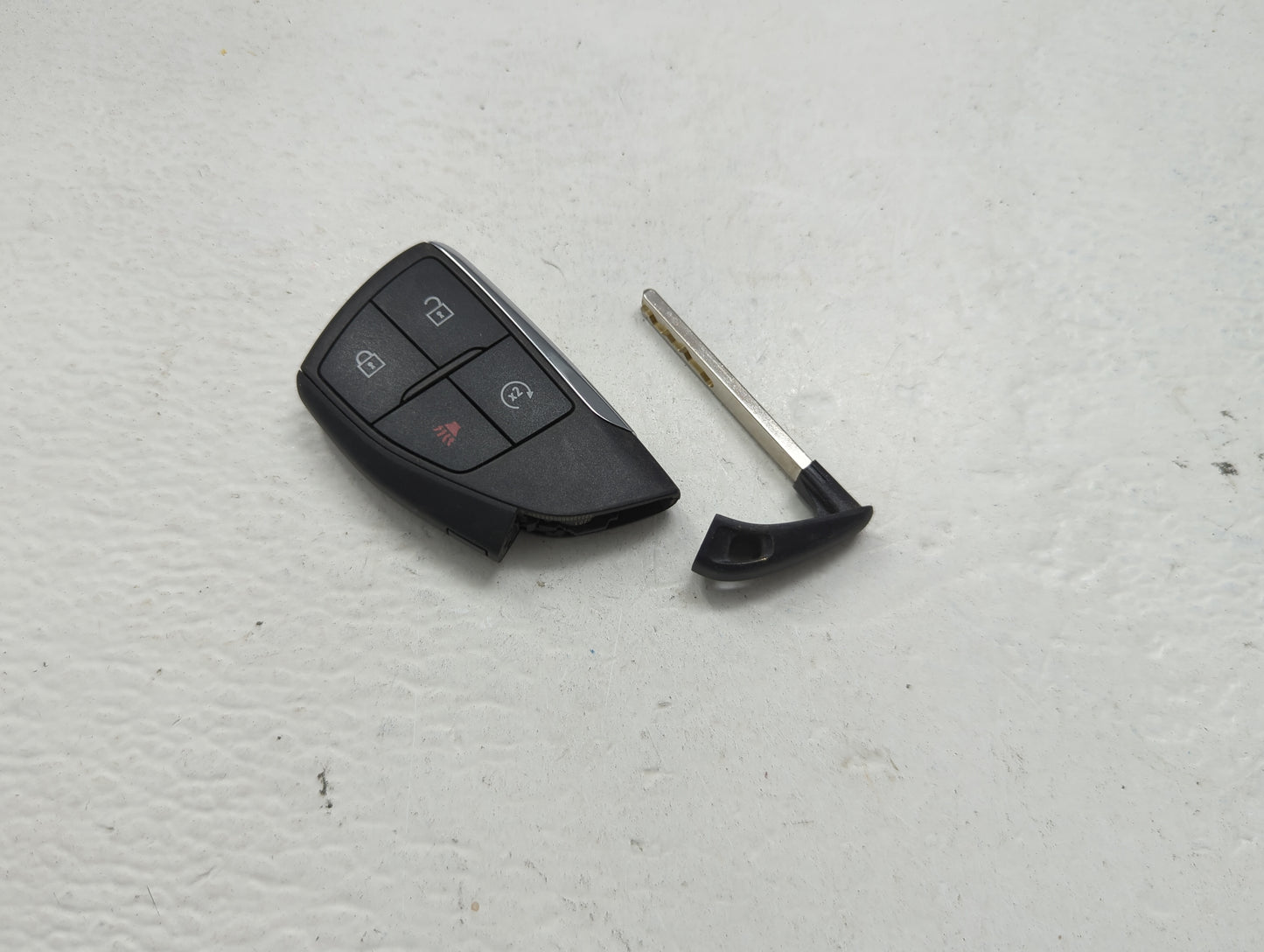 Chevrolet Colorado Keyless Entry Remote Fob YG0G21TB2 13548442 | 13560201 - Oemusedautoparts1.com