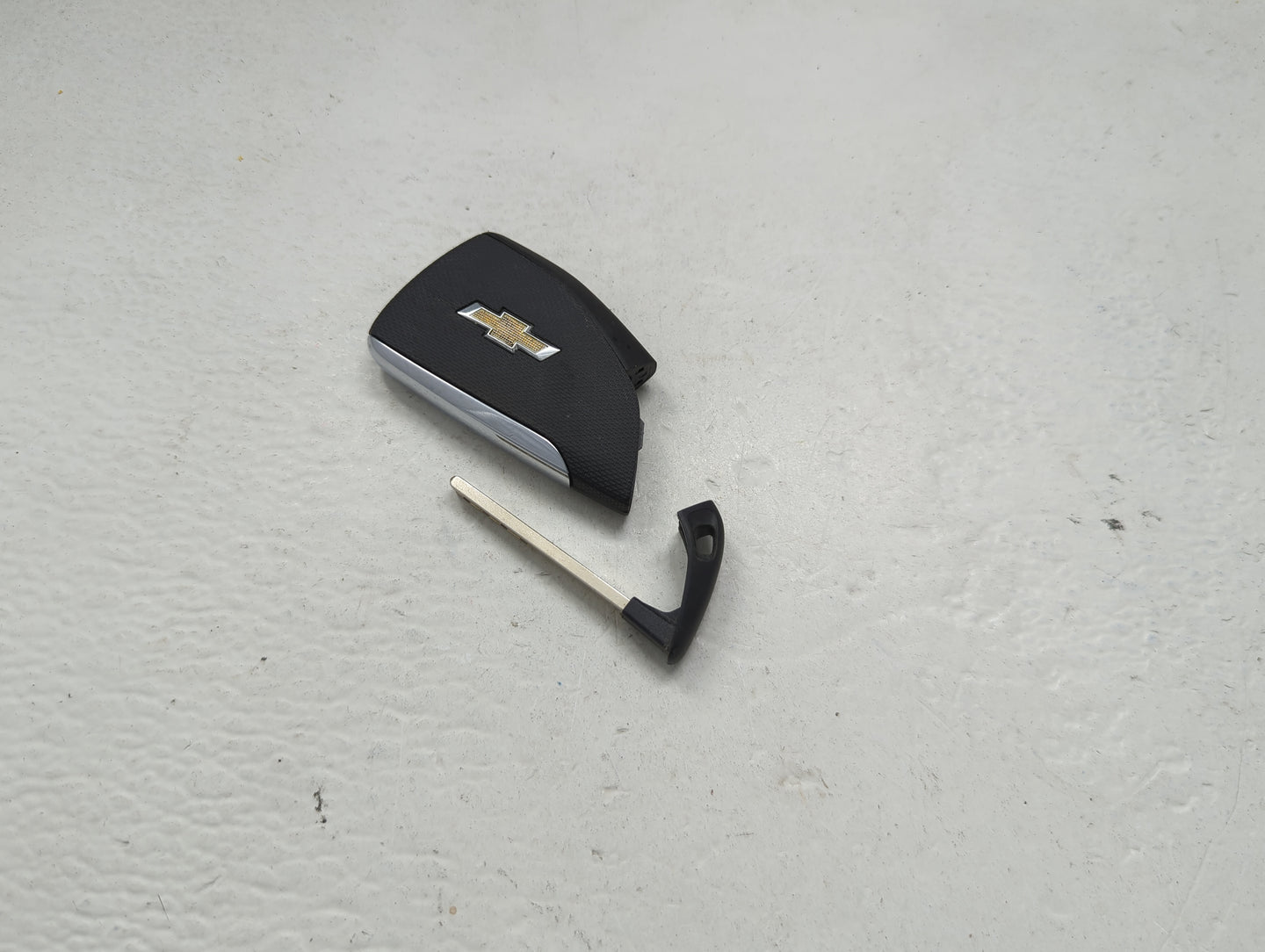 Chevrolet Colorado Keyless Entry Remote Fob YG0G21TB2 13548442 | 13560201 - Oemusedautoparts1.com