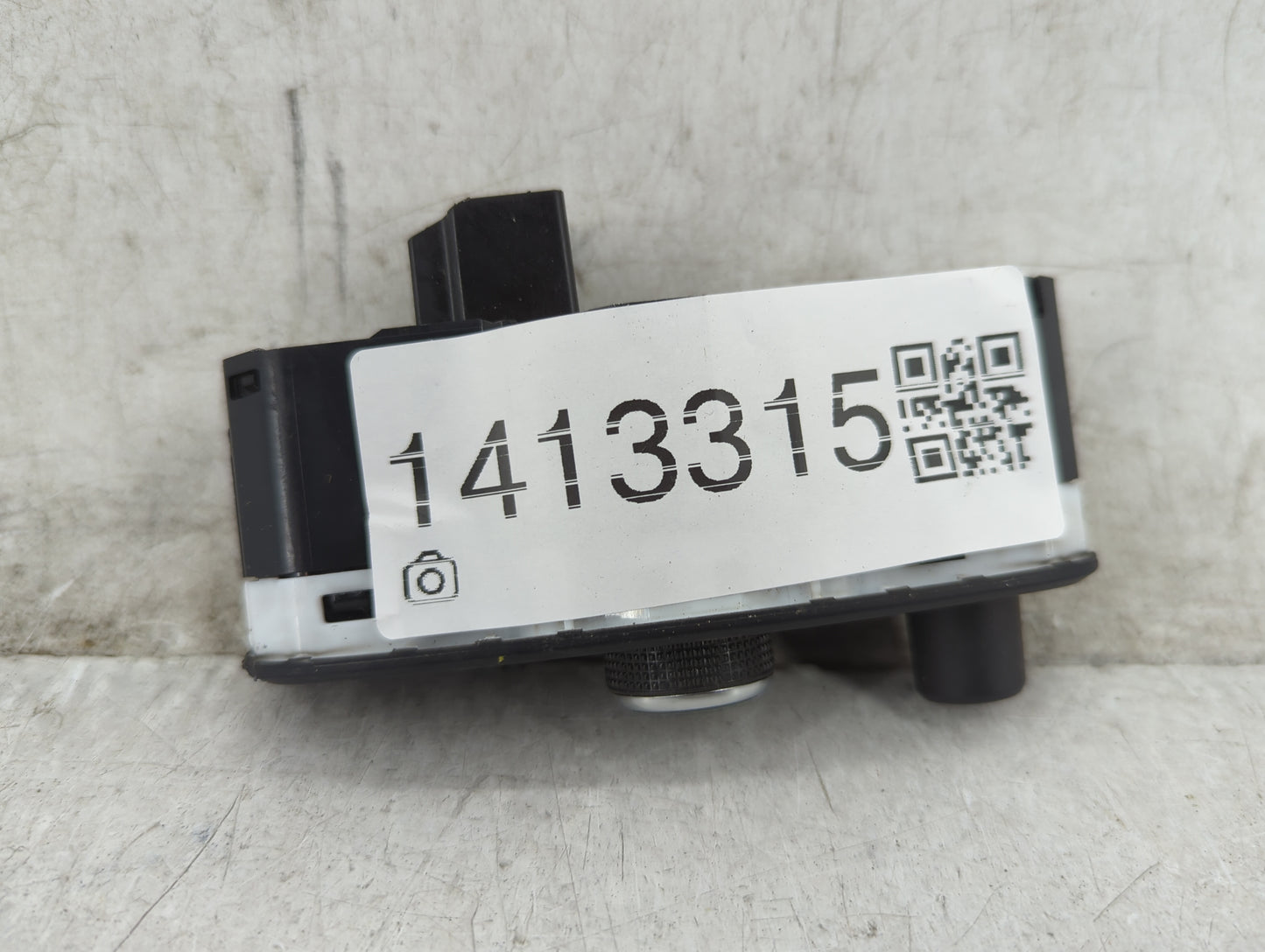 2026 Chevrolet Trailblazer Hazard Switch 84192541 - Oemusedautoparts1.com
