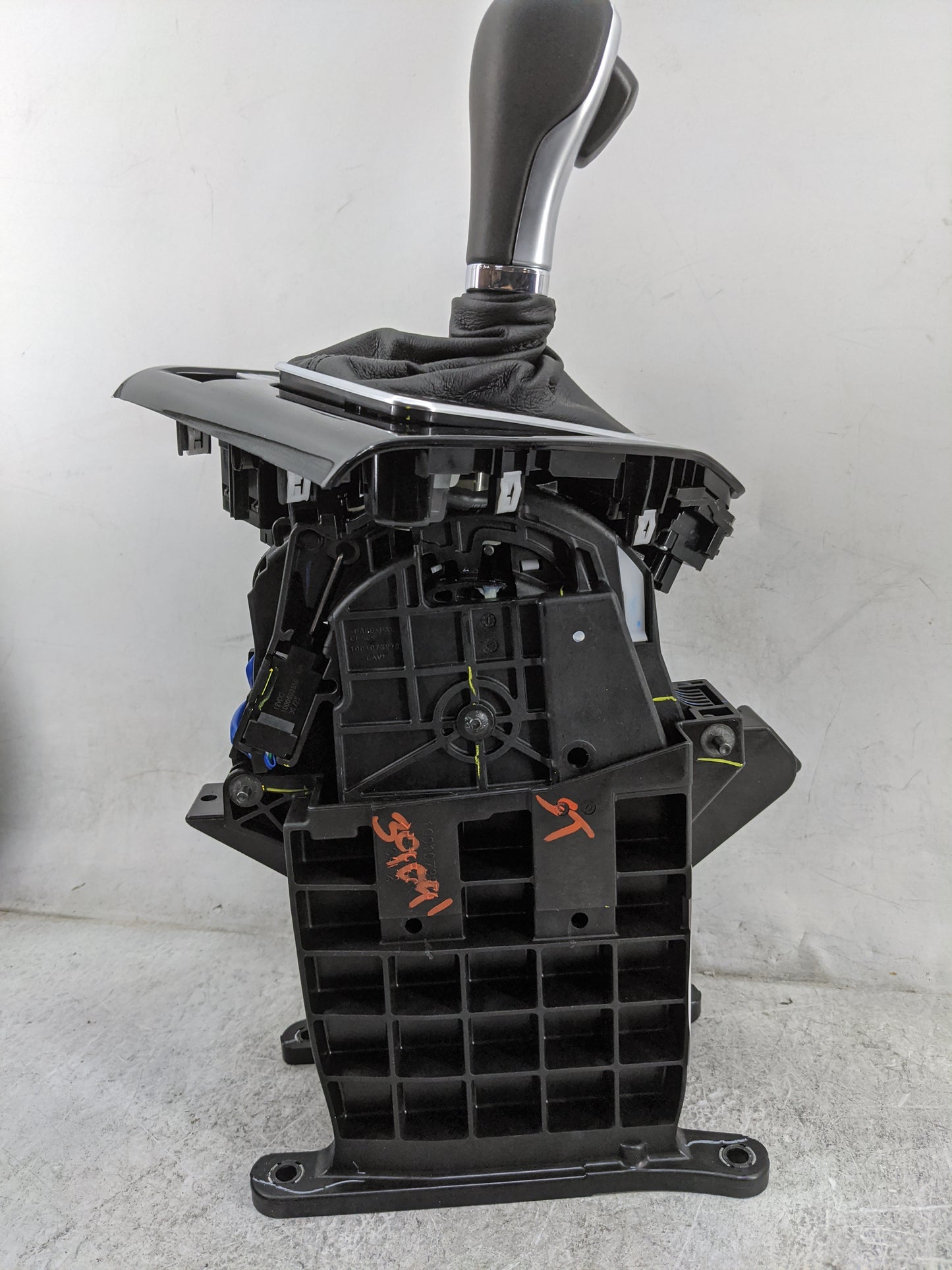 2026 Jeep Compass Floor Console Assembly Shifter - Oemusedautoparts1.com