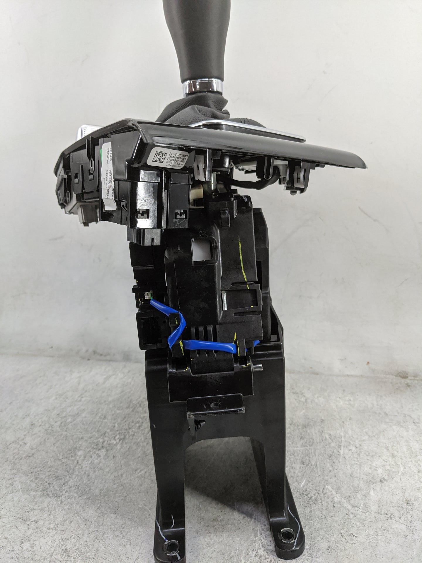 2026 Jeep Compass Floor Console Assembly Shifter - Oemusedautoparts1.com