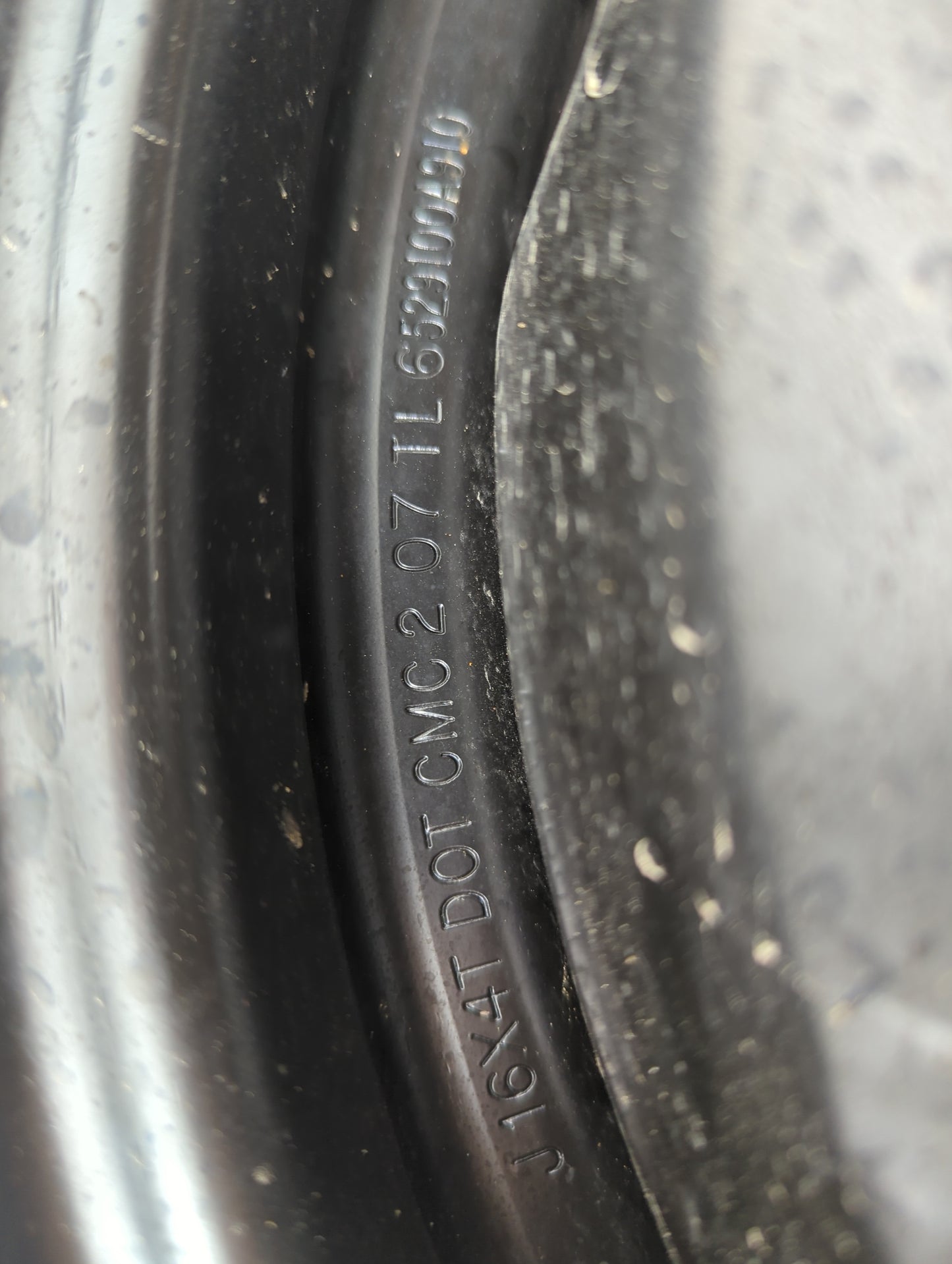 2028 Pontiac Vibe Vibe Spare Donut Tire Wheel Rim Oem - Oemusedautoparts1.com