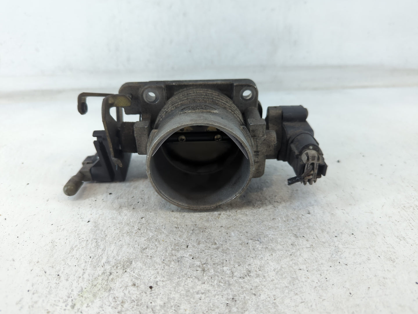 1998-2004 Mercury Grand Marquis Throttle Body Fits Fits 1998 1999 2000 2001 2002 2003 2004 OEM Used Auto Parts - Oemusedauto
