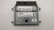 2008-2009 Volvo V70 PCM Engine Control Computer ECU ECM PCU OEM P/N:30788992 Fits Fits 2008 2009 OEM Used Auto Parts - Oemusedautoparts1.com 